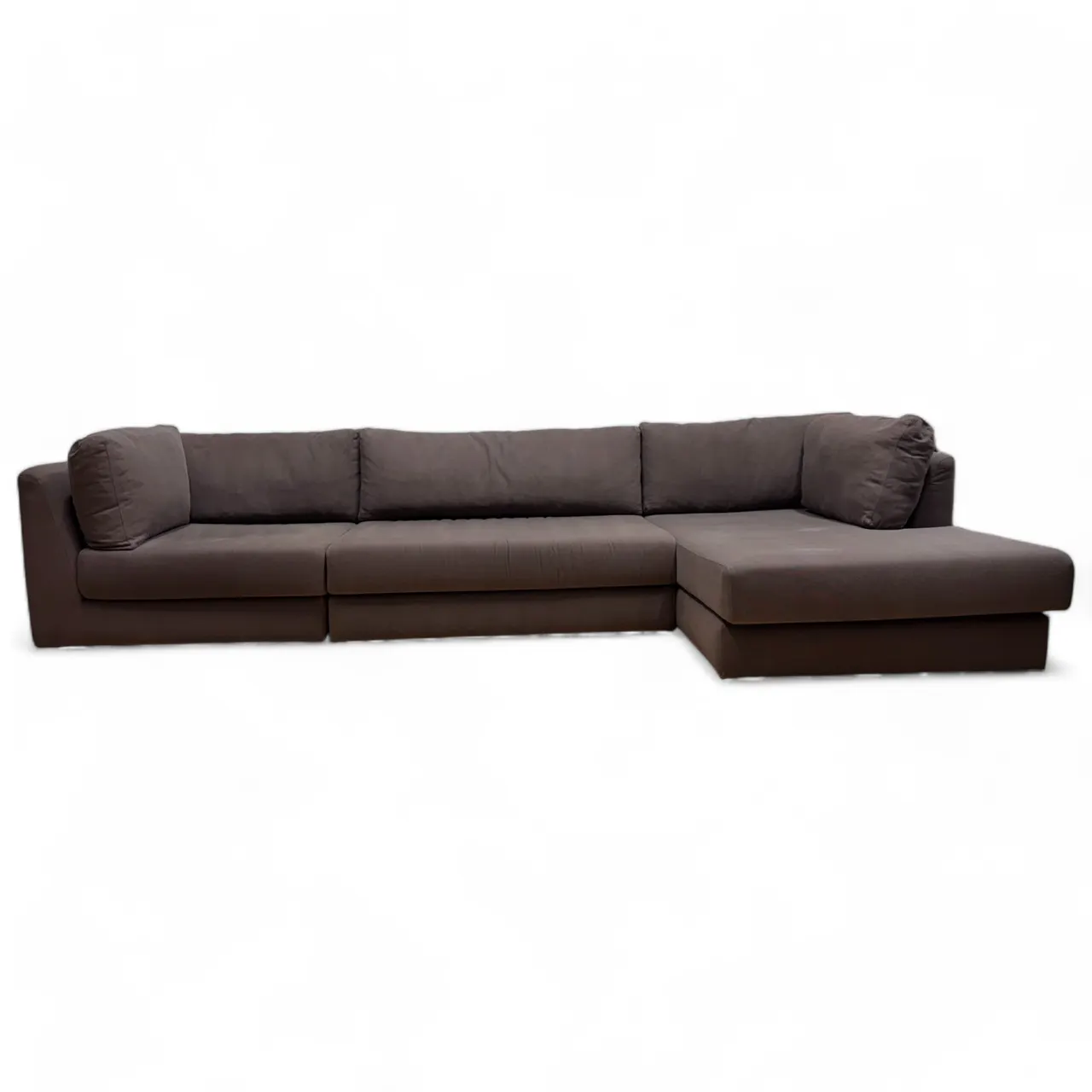stor_og_romslig_sofa_som_kan_tilpasses_dine_behov