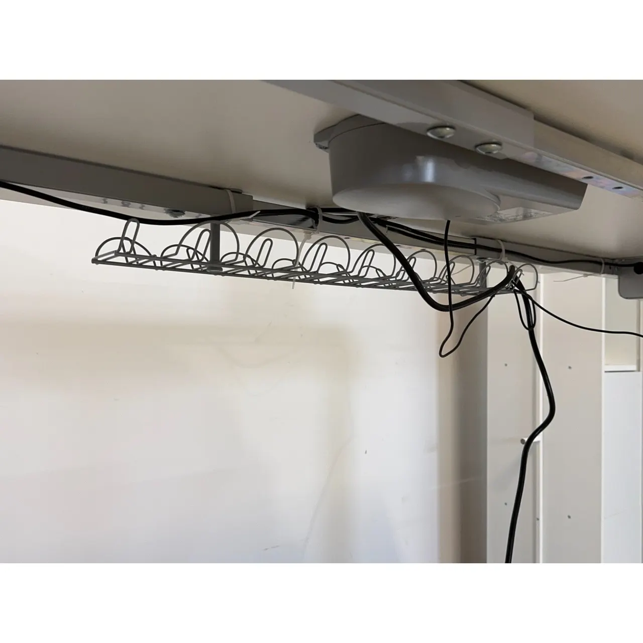 Elektrisk hev og senk skrivebord