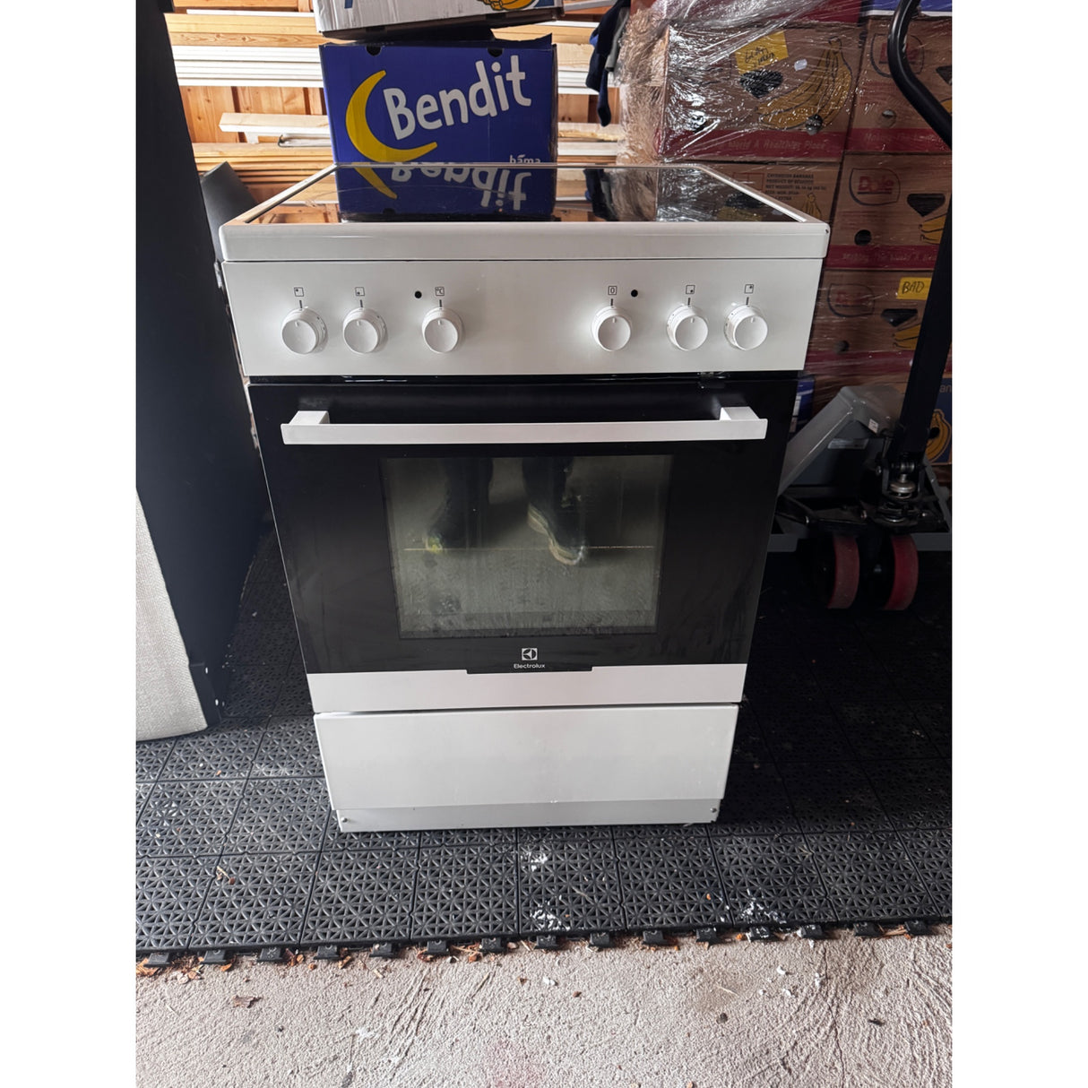 Keramisk komfyr Electrolux 57 liter Energiklasse A Hvit